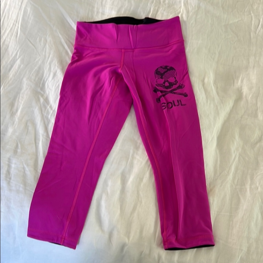 Reversible cropped athletic pants
